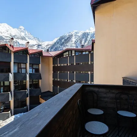 Grand Roc - Ancolies 228 - Happy * Chamonix