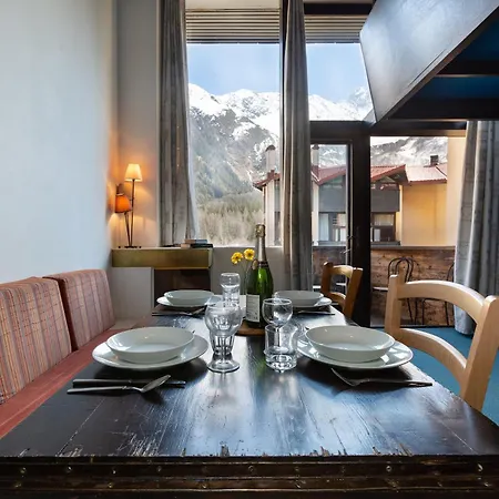Grand Roc - Ancolies 228 - Happy * Chamonix